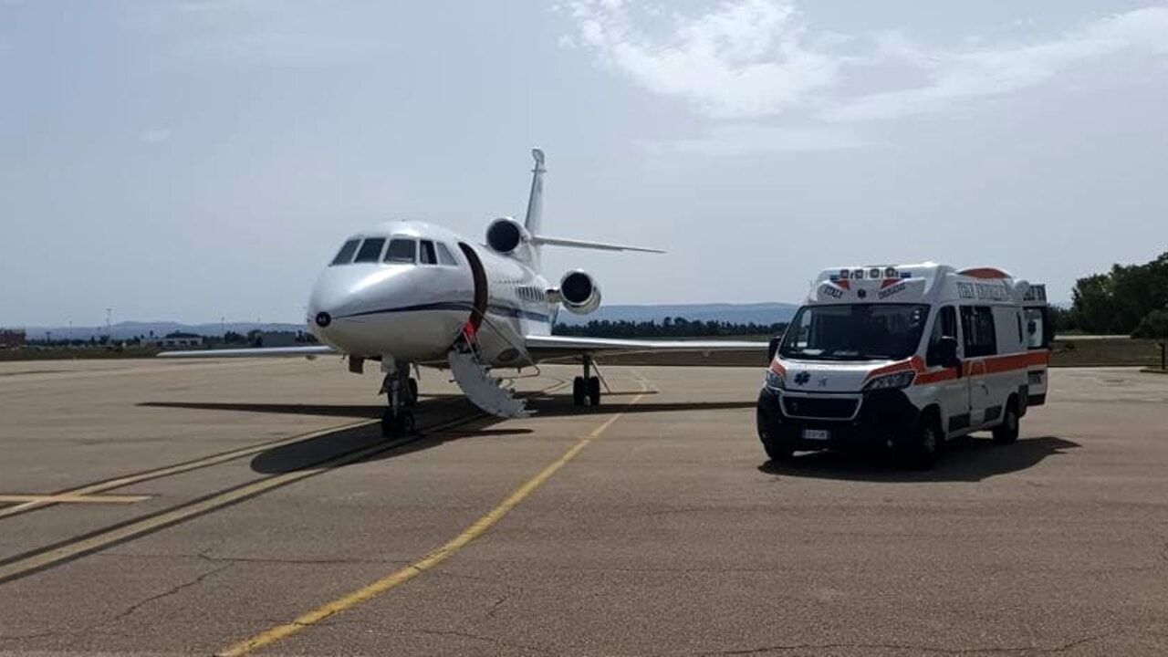 Catanzaro, 15enne trasferita d’urgenza al “Gemelli” con un velivolo dell’Aeronautica militare