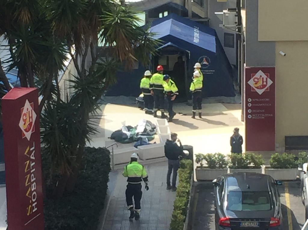 Coronavirus, tenda pre-triage e misure di sicurezza al Sant'Anna Hospital
