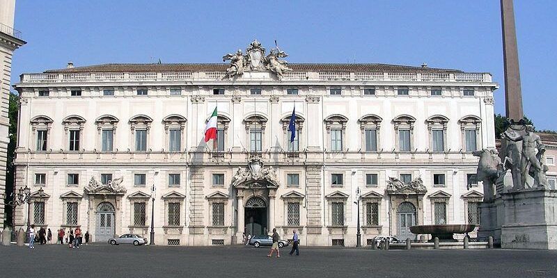 «La Regione non può vietare a imprese funebri il noleggio delle ambulanze»