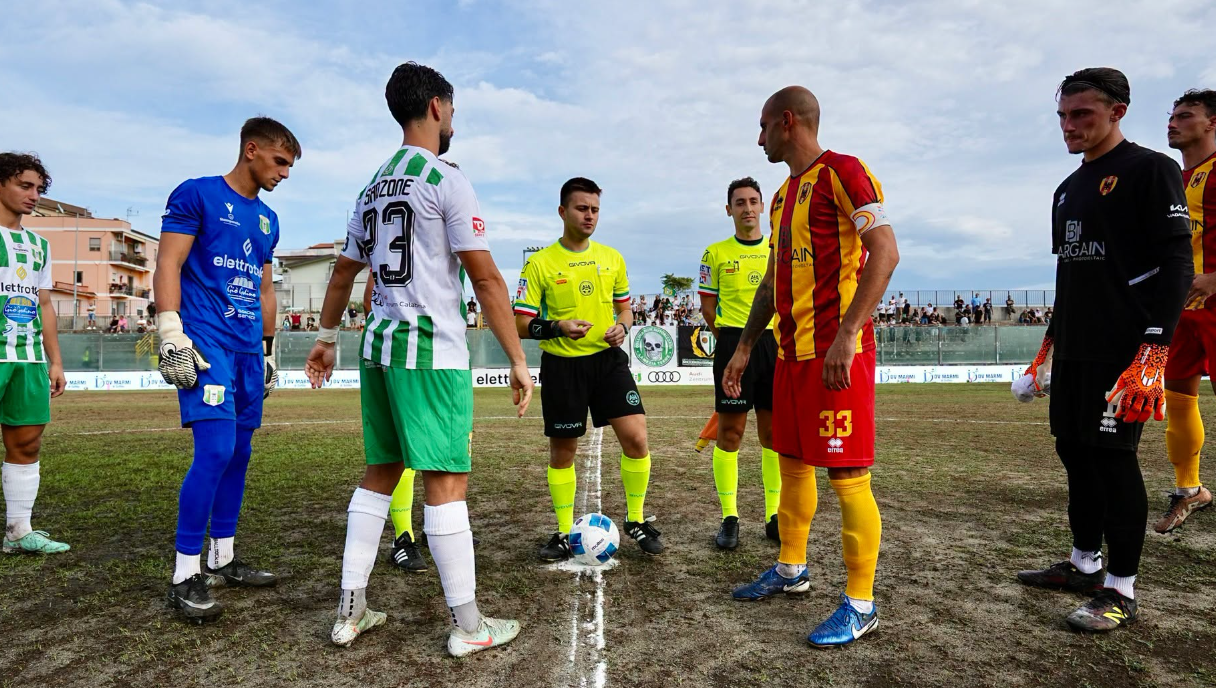 Solo pareggi negli anticipi per le calabresi: oggi tocca alla Reggina