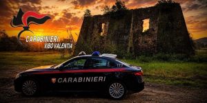 Aggredisce e minaccia di morte i genitori, arrestato un uomo a Filadelfia