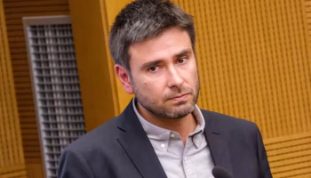 Di Battista sui social: «Ce la metterò tutta per tornare presto»