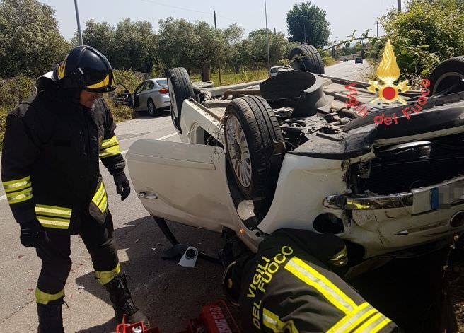 Spaventoso incidente a Lamezia: due feriti