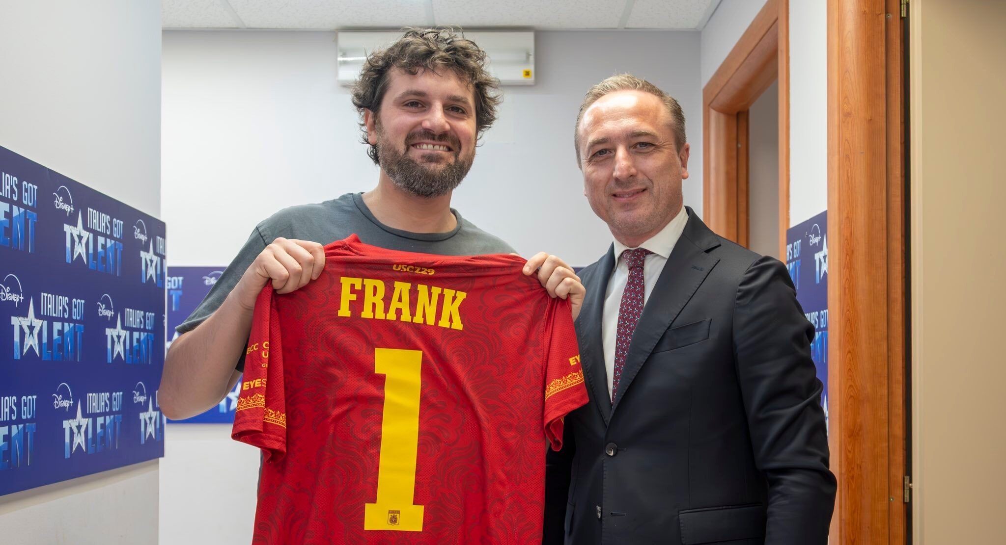 Matano a Catanzaro, il post ironico dell’Us: «Primo acquisto per la stagione 25-26»