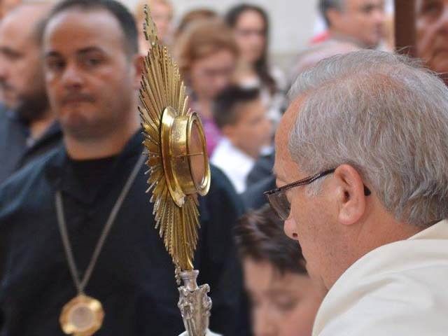 JONNY | «Il prete riciclava soldi in Svizzera»