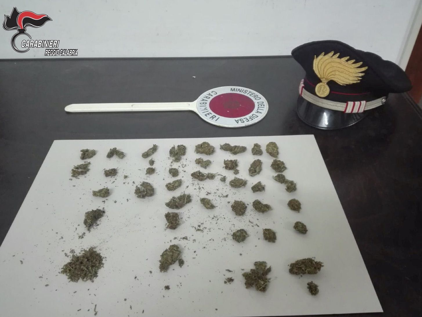 Reggio Calabria, giovane arrestato con 30 dosi di marijuana