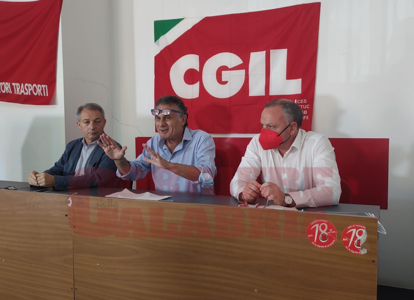 Aeroporti in Calabria, dalla crisi al rilancio. Ma per i sindacati è «difficile dialogare con Giunta e Sacal»