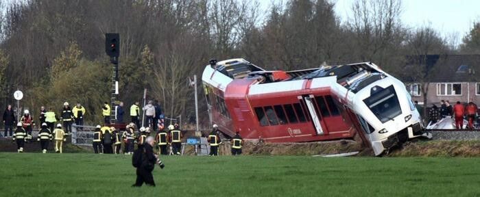 Deraglia treno in Olanda, un morto e 30 feriti