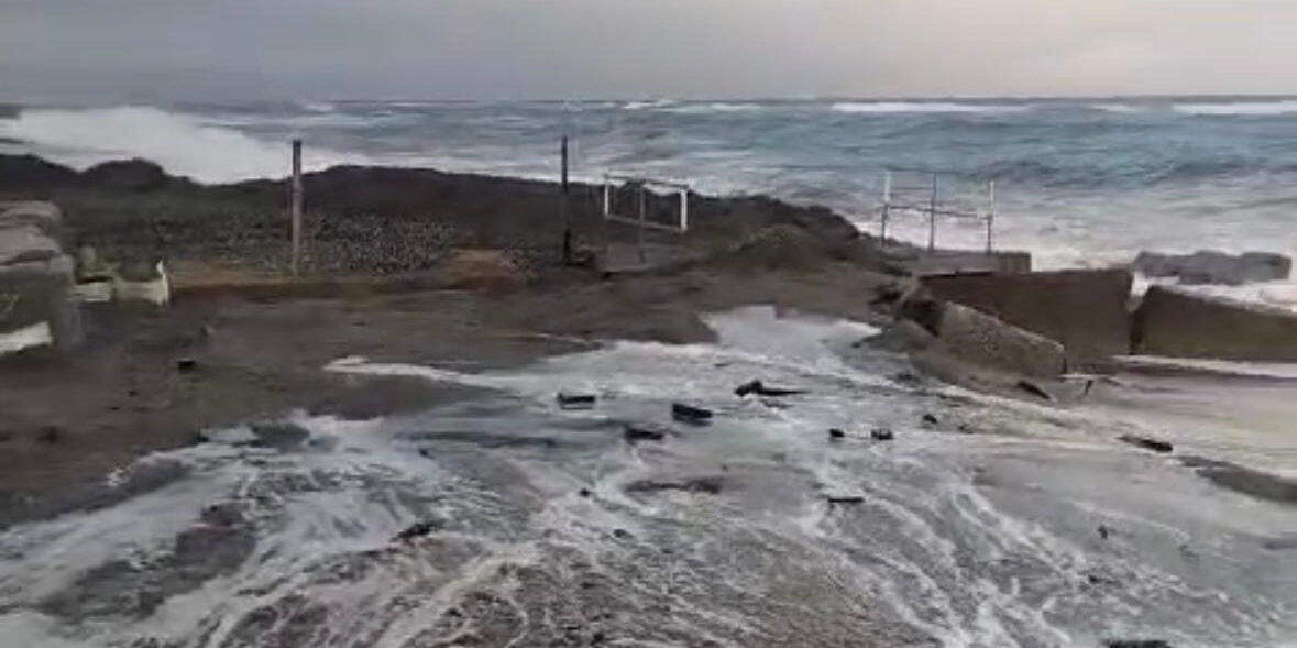 Vento forte e mare mosso, a rischio le abitazioni di Nocera Terinese e la Statale 18
