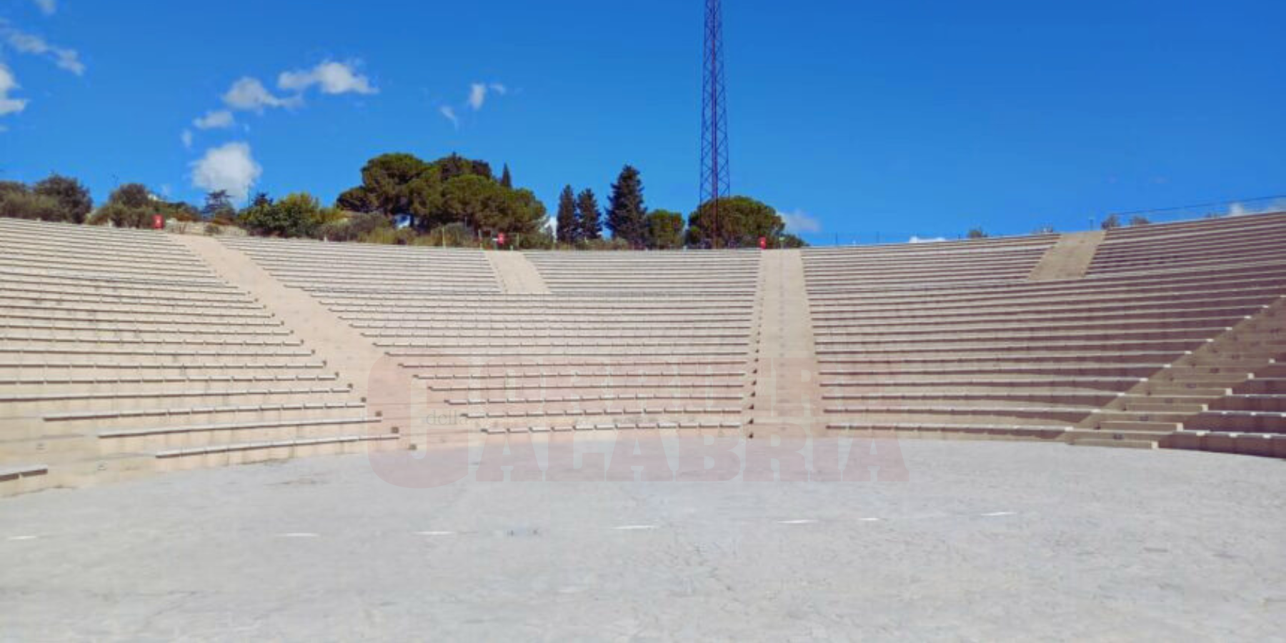 ‘Ndrangheta, le intimidazioni e le minacce del clan Cordì a un imprenditore di Locri. «Vedi come la vuoi sistemare»