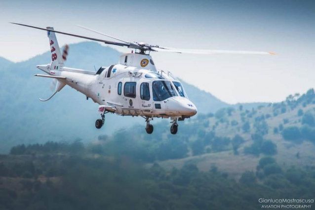 Cade dalla scala e si ferisce, in prognosi riservata 55enne del vibonese