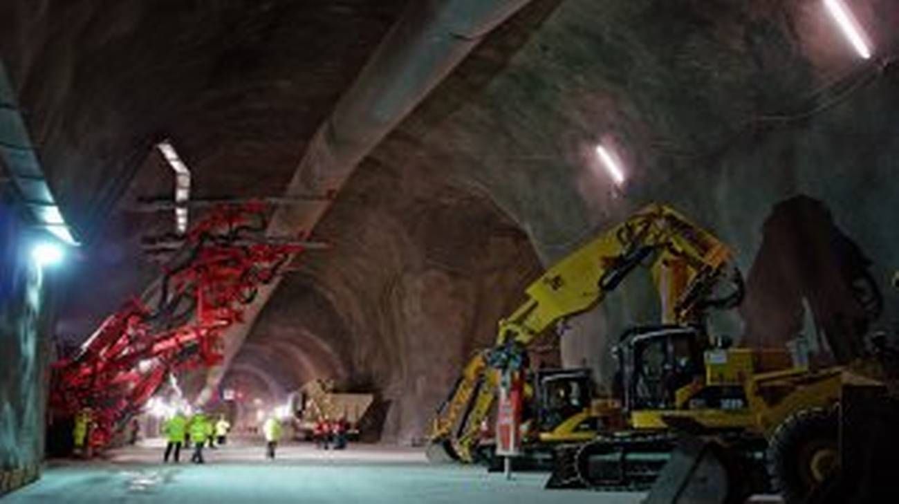 SS 106, abbattuto l’ultimo diaframma della galleria Peristeri a Palizzi – VIDEO