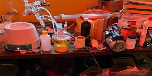 laboratorio calndestino droga a novara