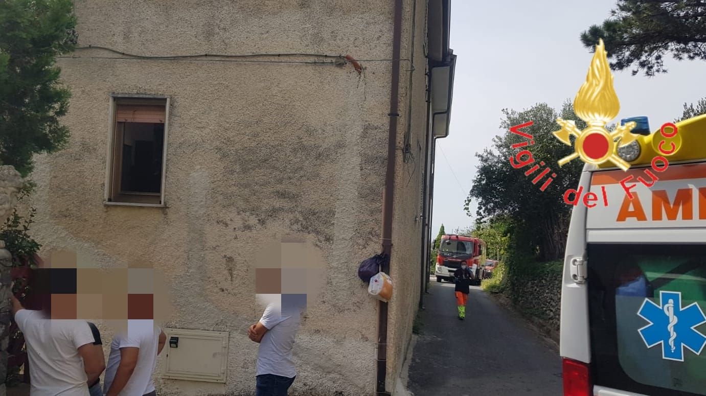 Uccisi dalle esalazioni del mosto: quattro vittime a Paola. Erano parenti – FOTO E NOMI