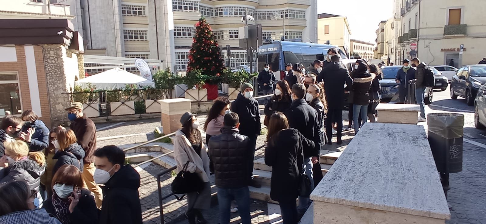 Sit-in dei “navigator” a Catanzaro. «Scadenza contratti è un paradosso» – VIDEO