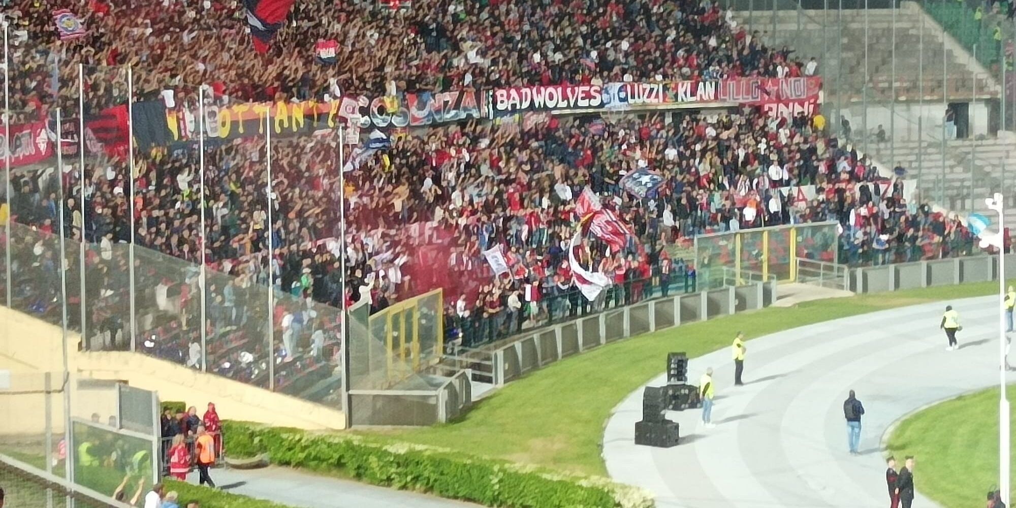 Larrivey fa esplodere i 20.000 del “Marulla”. Doppietta e il Cosenza è salvo