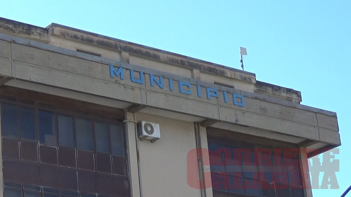 «Spesa inopportuna». Annullata l'attività formativa al Comune di Lamezia