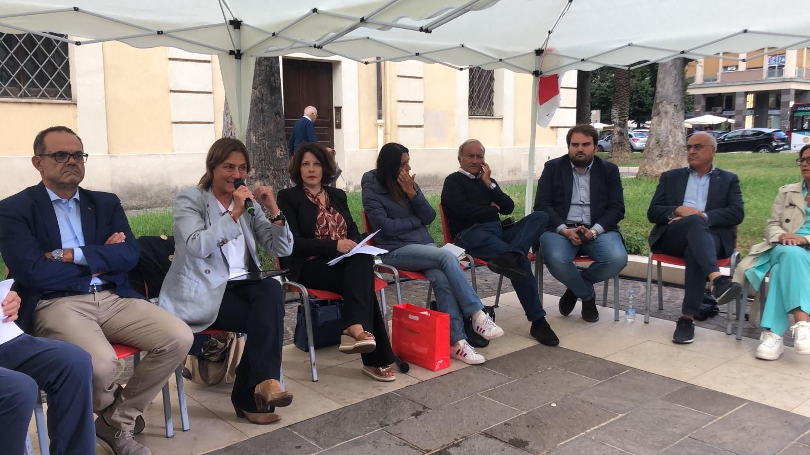 Picierno: «Il governo è un re Mida al contrario, aveva a disposizione fondi che non ha speso»