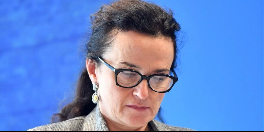 L’eccezione Petropulacos: la consulente che lavora (quasi) gratis per la Calabria