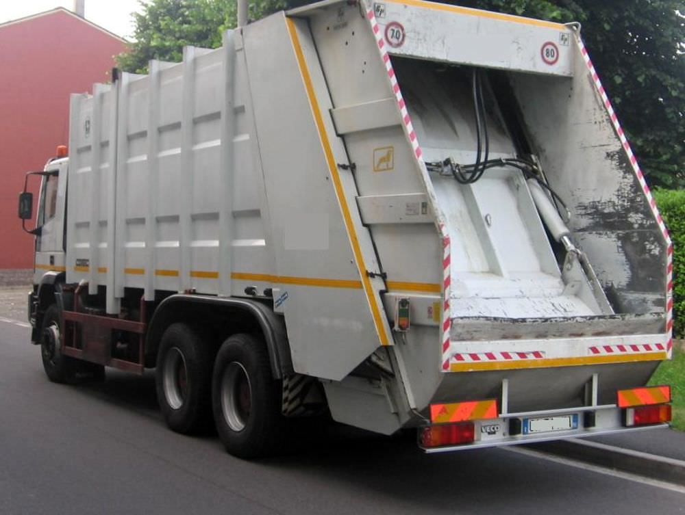 Rifiuti, i lavoratori di Avr scioperano. Falcomatà pensa a una nuova in-house