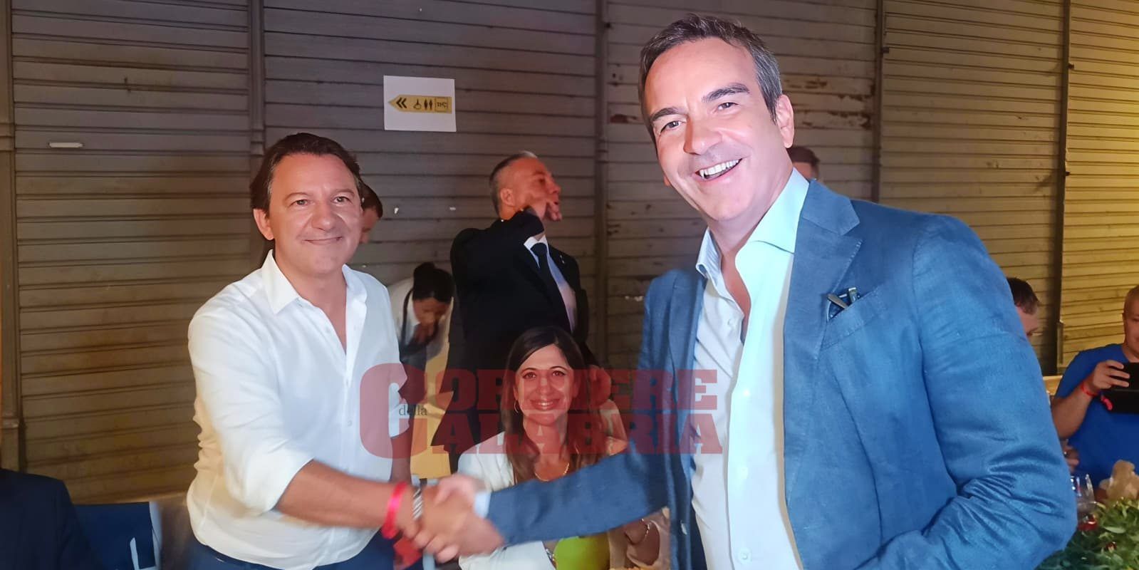 A Catanzaro il primo incontro tra Occhiuto e Tridico: stretta di mano tra sorrisi e cordialità – VIDEO