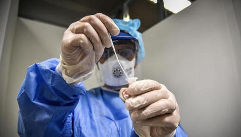 Covid, 13 decessi in un solo giorno. Contagi in calo (+2.566) – GRAFICO