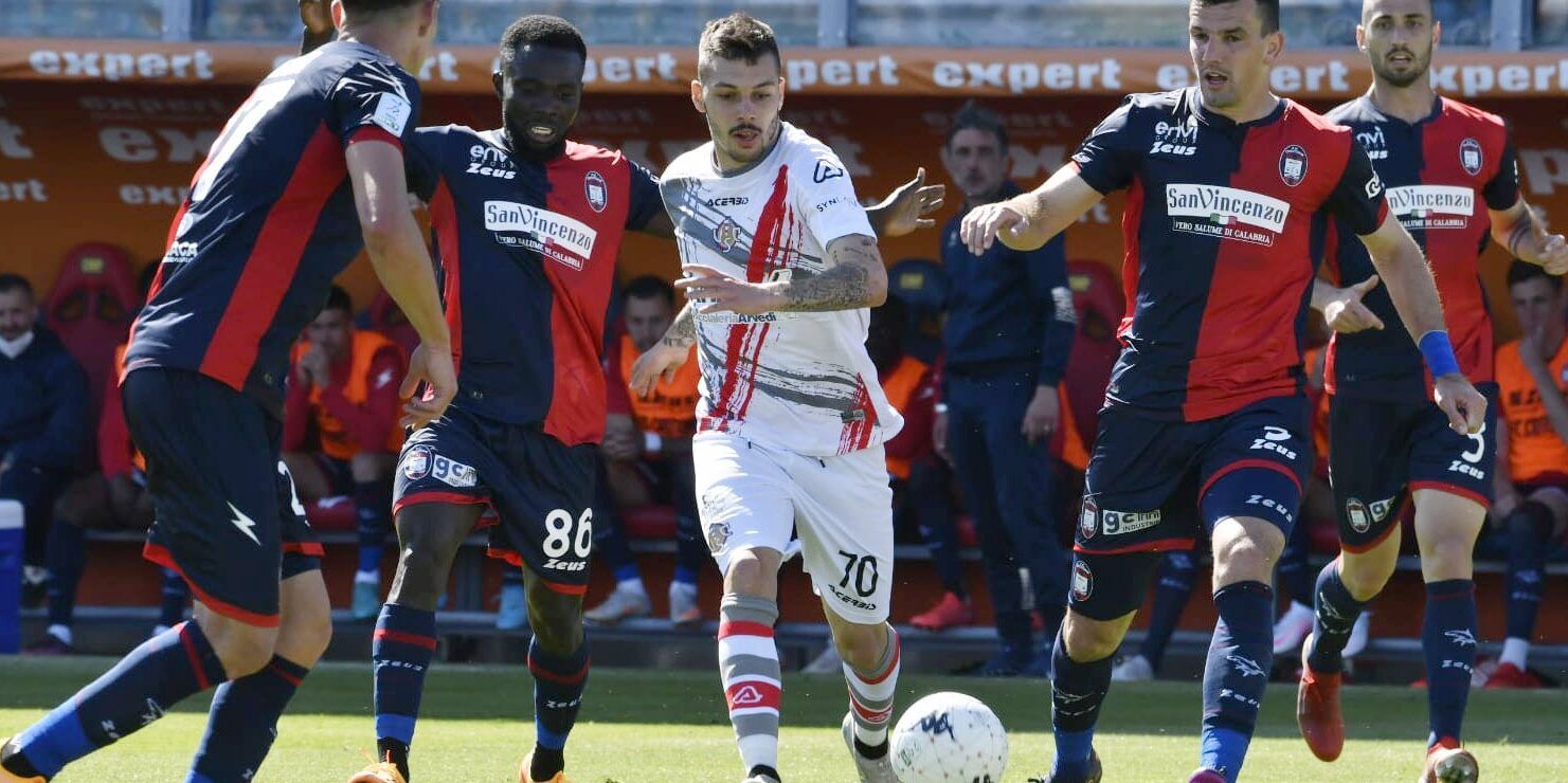 Crotone vittorioso ma retrocede in C