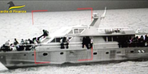 gdf crotone 3 scafisti