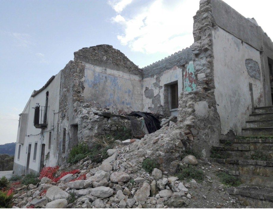 Caulonia, il centro storico rischia di sprofondare