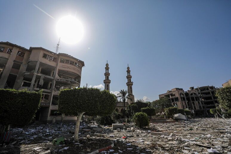 La battaglia si sposta a Gaza, Israele verso l’invasione