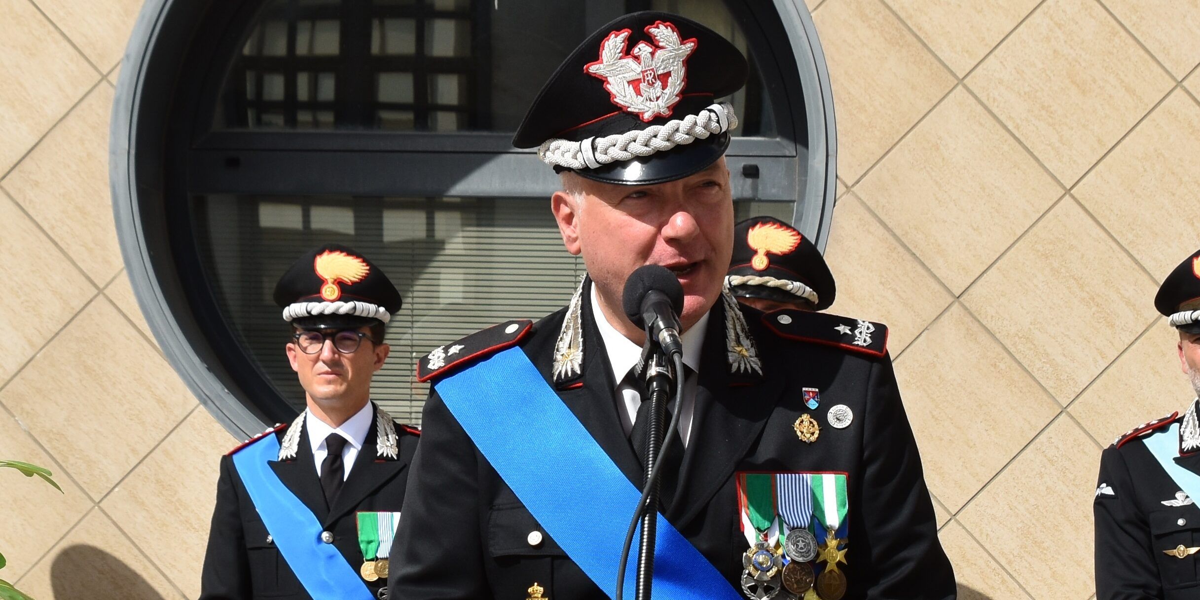 Catanzaro, il comandante Salsano incontra i carabinieri in servizio nella provincia