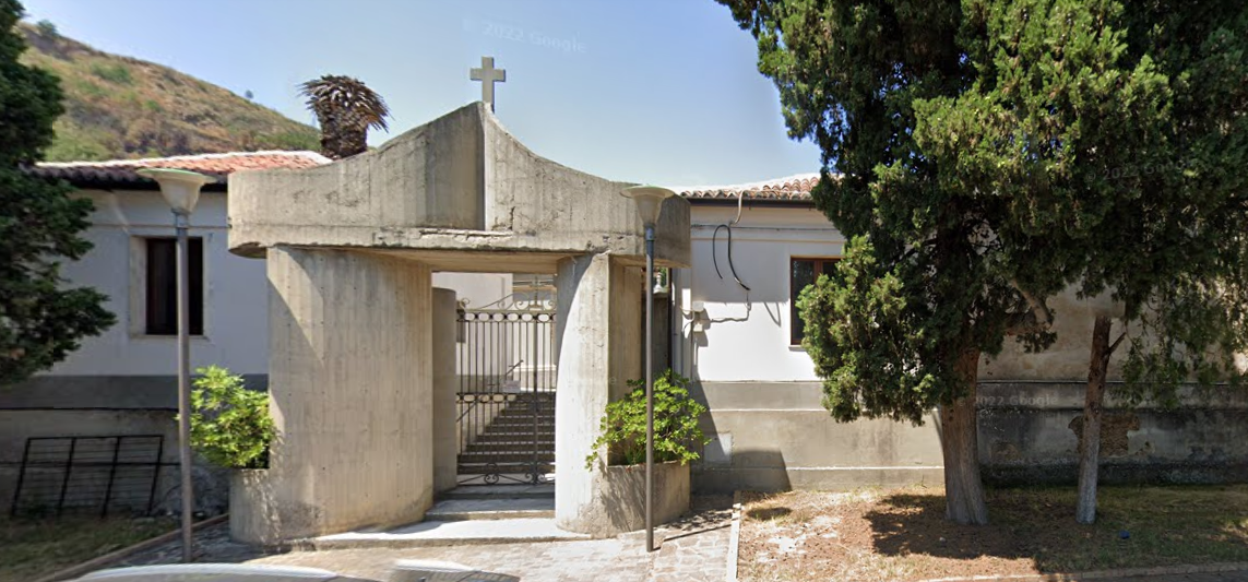 Vandalizzata la cappella di famiglia dell’ex sindaco di Stefanaconi Saverio Franzè