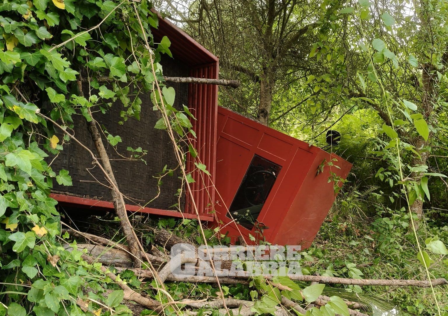 Incidente con mezzo agricolo a Vibo Valentia, ferito un uomo. Interviene l’elisoccorso – FOTO