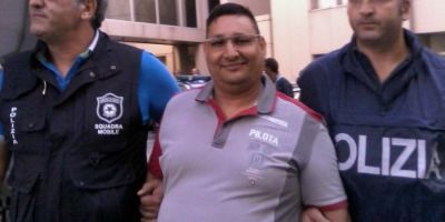 Cosenza, i flashback del pentito “Micetto”. La droga acquistata dai Pesce di Rosarno e il pusher costretto a pagare 60mila euro per il sottobanco