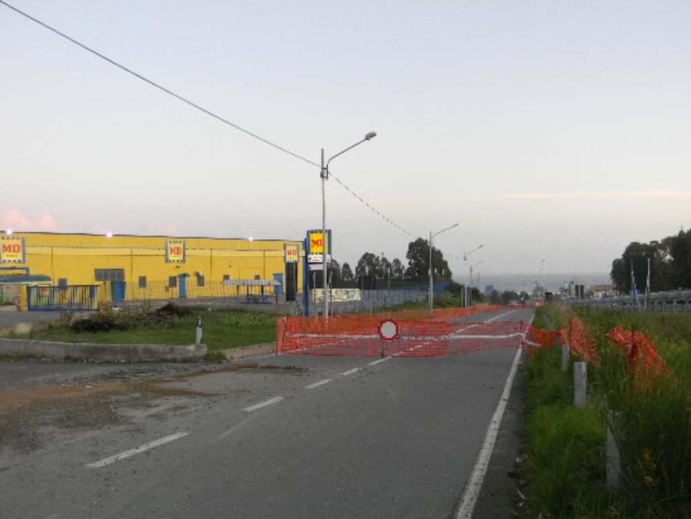 Inaugurazione tra le polemiche