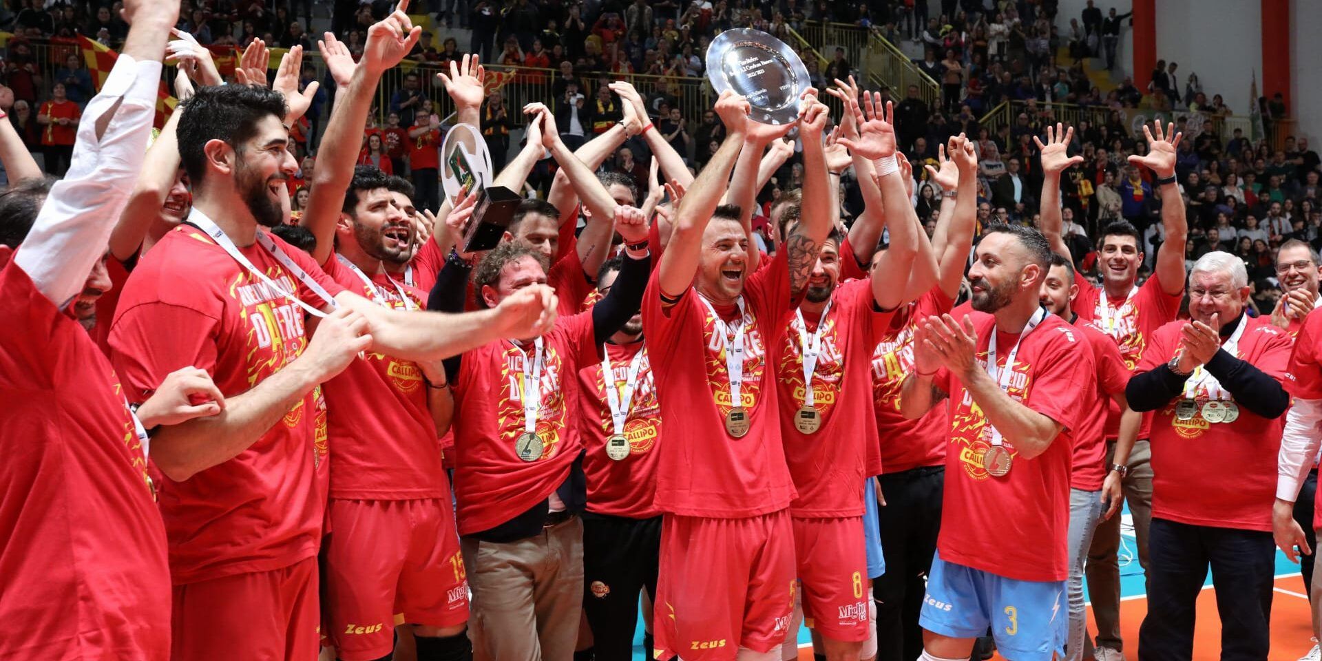 Trionfo al PalaMaiata, la Tonno Callipo Volley torna in A1