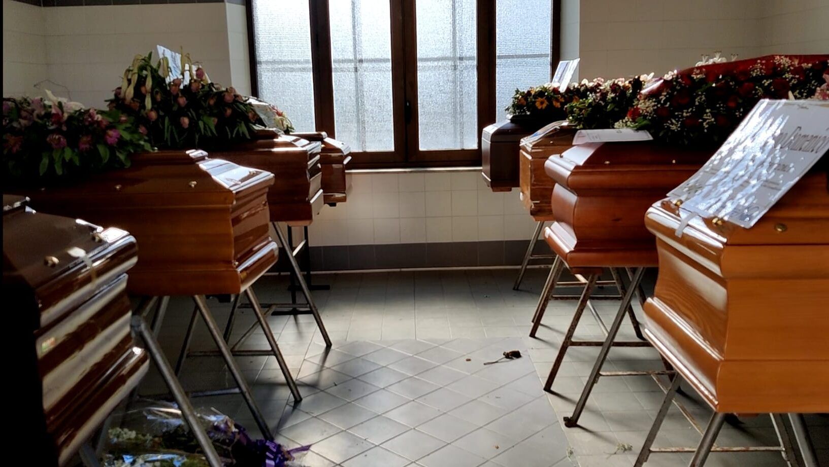 Al cimitero storico di Condera 52 salme in attesa di sepoltura. «Situazione critica» – VIDEO