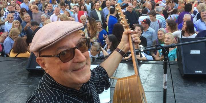 Calabria in lutto, la chitarra di Cataldo Perri non “batte” più: addio al medico cantautore di Cariati