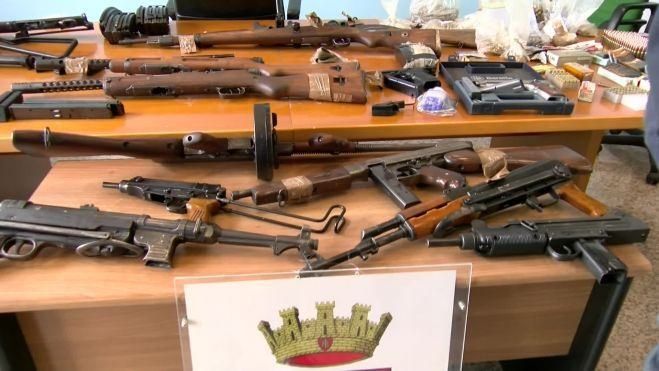 Nuove indagini sul mistero della santabarbara nel garage di Rende