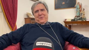 Savino: «Errore far sfilare i cappellani tra i militari»