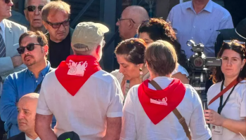 Meloni contro Cgil: «Vergognoso». Landini: «Non ci voltiamo mai»