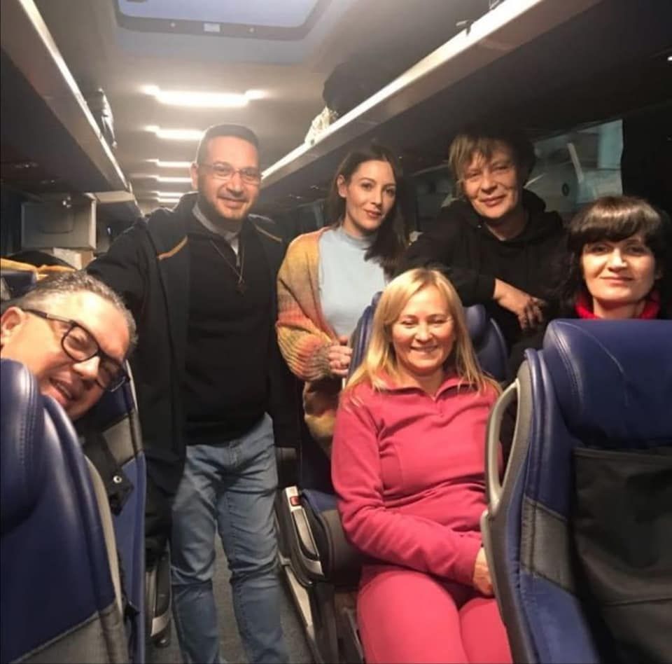 Locri solidale con Ucraina. Calabrese: «Partiti i bus per accogliere i profughi»