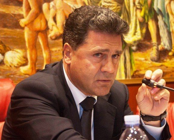 Turismo, Nicolò: «Alberghi semivuoti, subito un Consiglio»