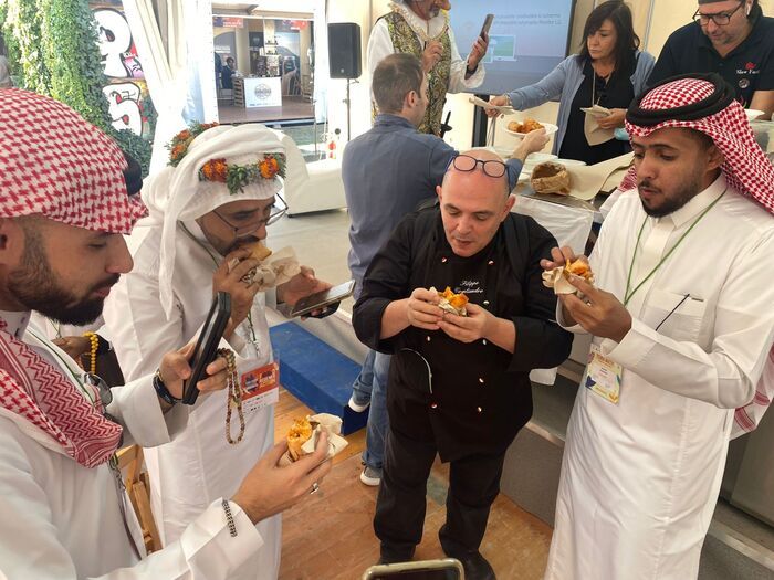 (Anche) agli arabi piace “l’illustrissimo morzeddu”