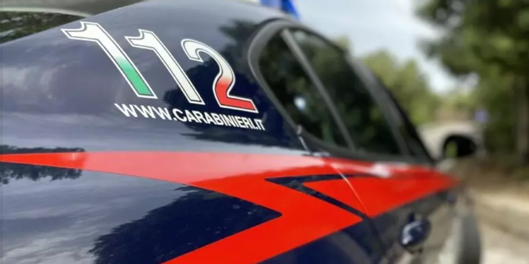 Dà il fucile a un 14enne e filma tutto su Facebook: cacciatore denunciato nel Catanzarese