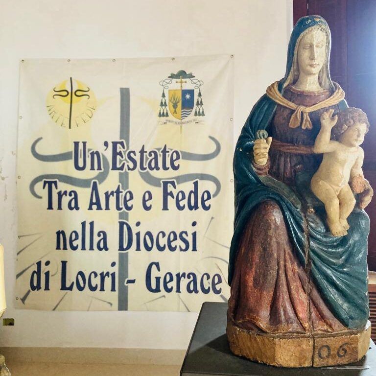 Dopo il restauro a Gerace la Madonna della Candelora vola a Dubai