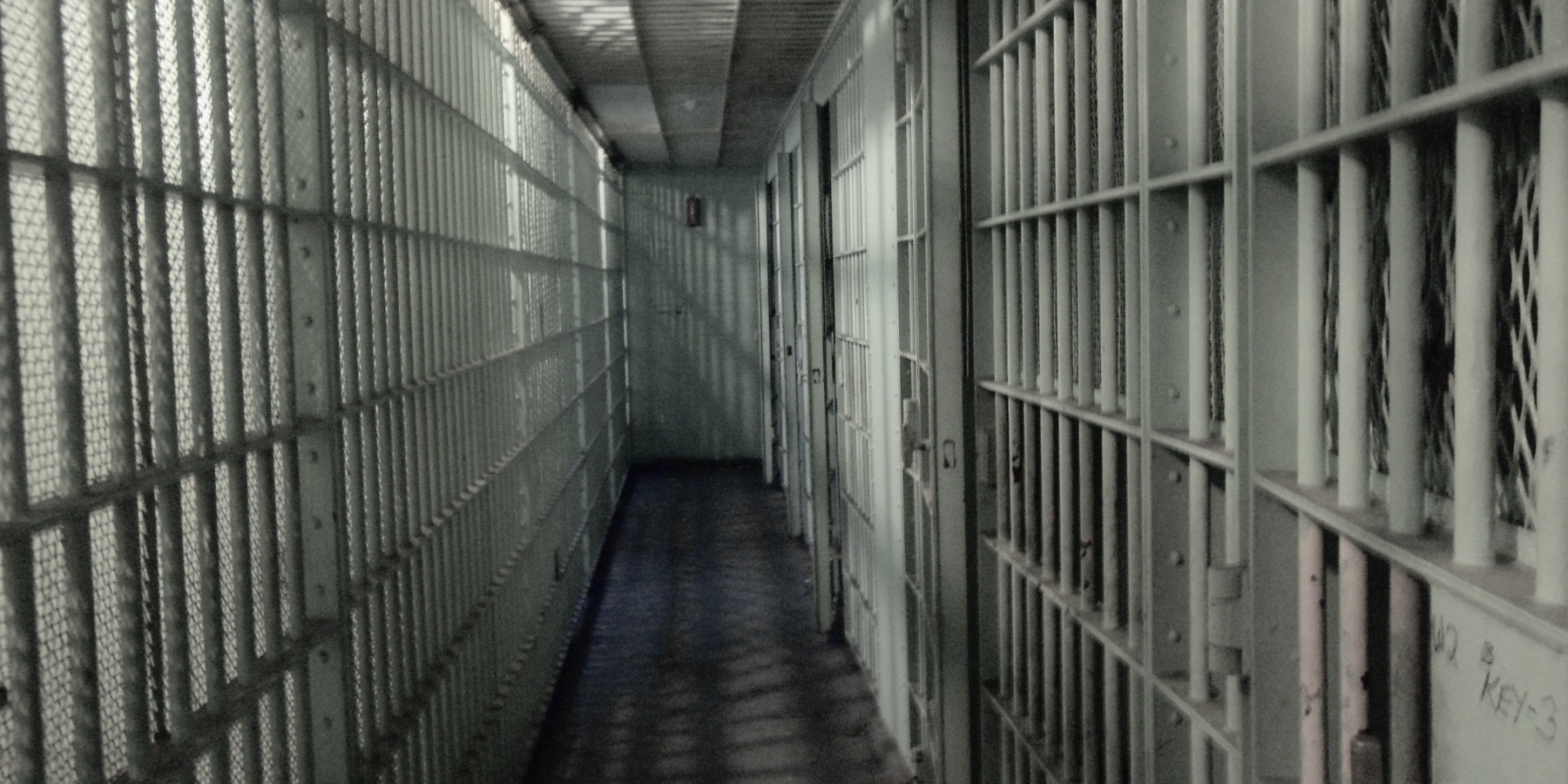 Detenuto colpisce violentemente al volto e ferisce agente penitenziario