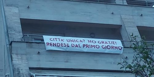 striscione rende no cosenza