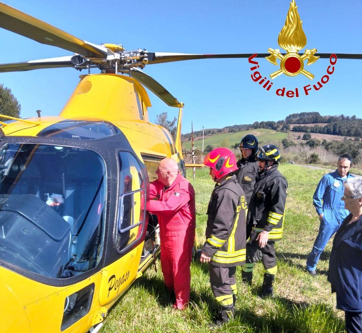 Motocarro finisce in una scarpata nel Vibonese, un ferito trasportato in elisoccorso – FOTO