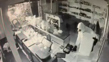 Rende, colpo al caseificio: le immagini riprendono il furto – VIDEO